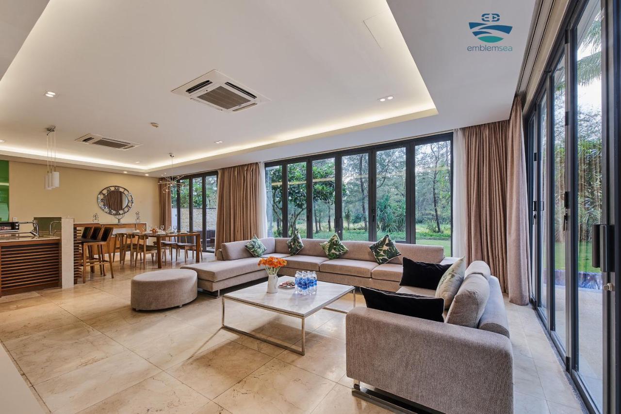 Emblem Sea 4 Bedroom Villas Дананг Екстер'єр фото