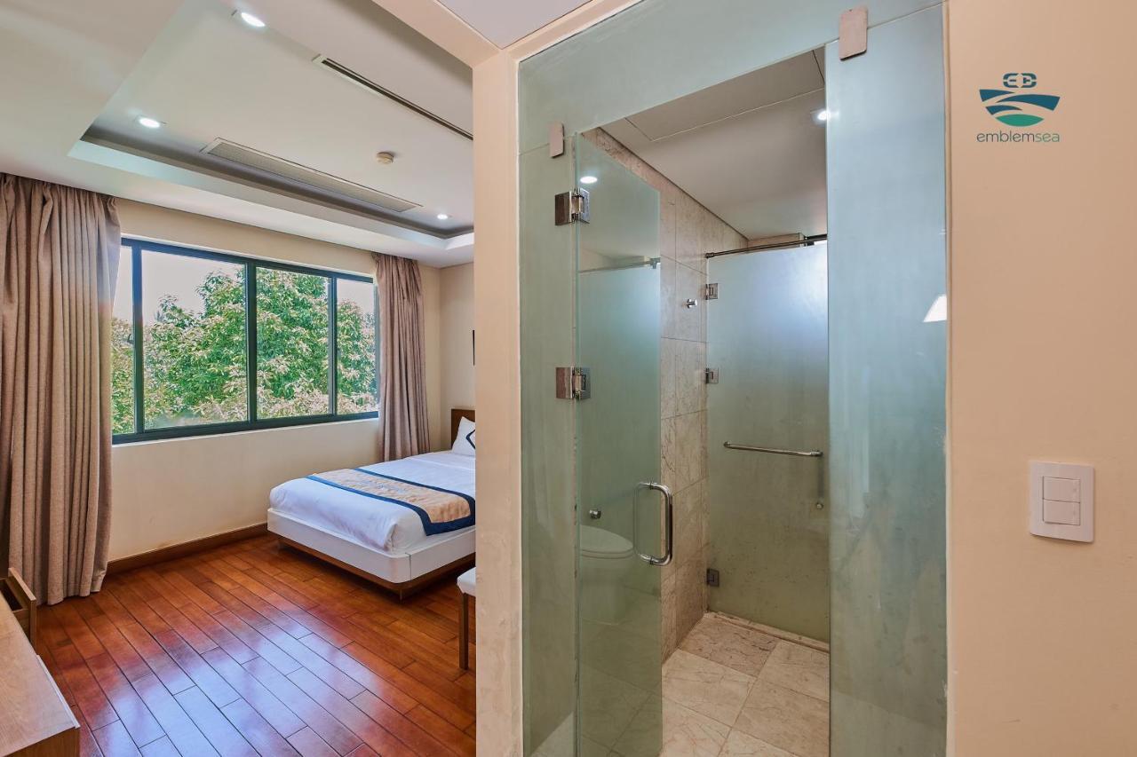 Emblem Sea 4 Bedroom Villas Дананг Екстер'єр фото
