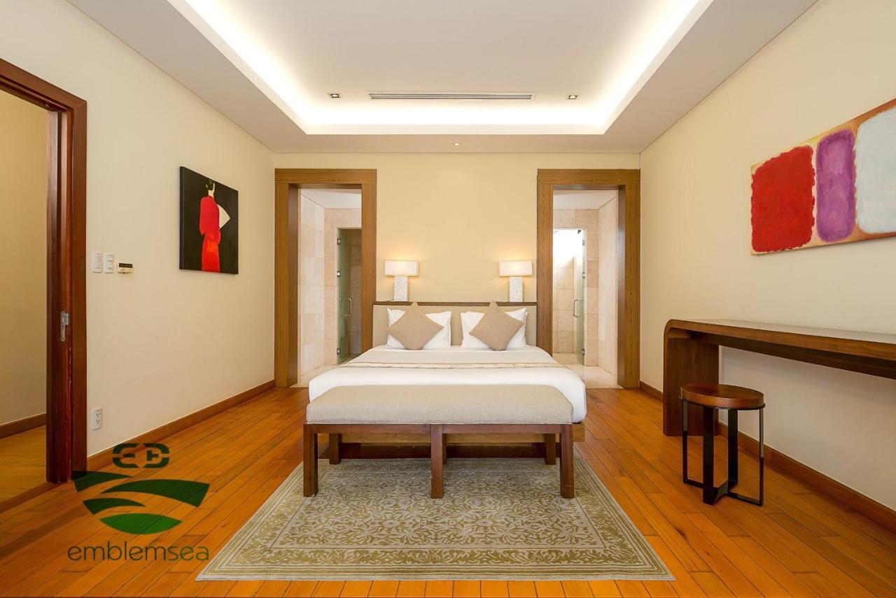 Emblem Sea 4 Bedroom Villas Дананг Екстер'єр фото