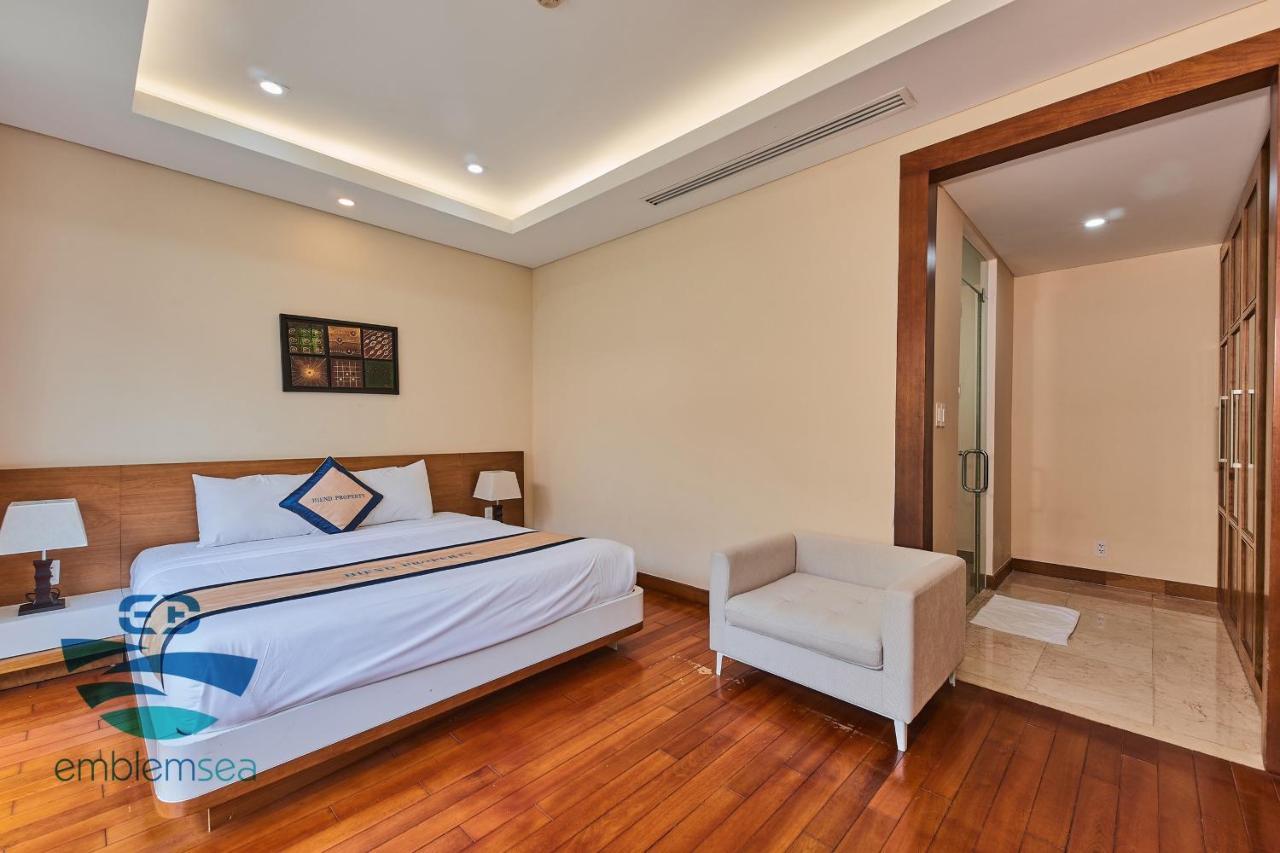 Emblem Sea 4 Bedroom Villas Дананг Екстер'єр фото