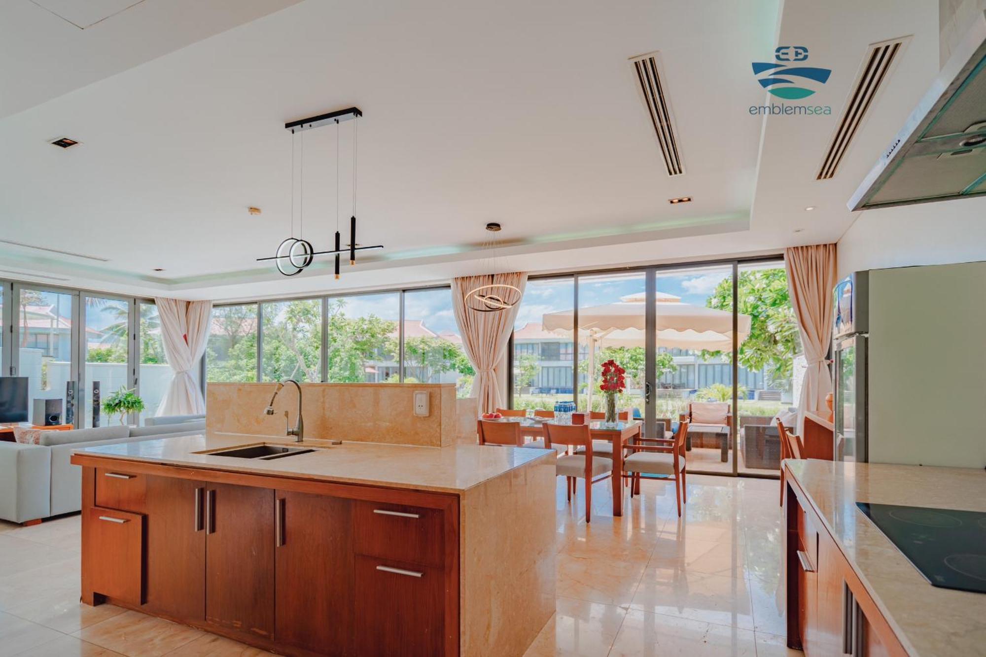 Emblem Sea 4 Bedroom Villas Дананг Екстер'єр фото